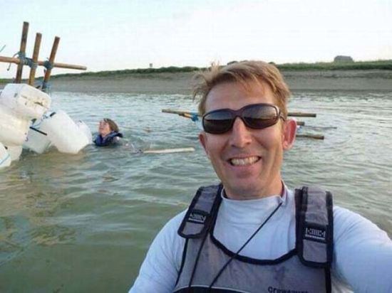 bad-timing-selfies-22
