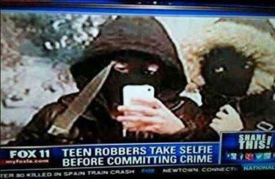 bad-timing-selfies-8